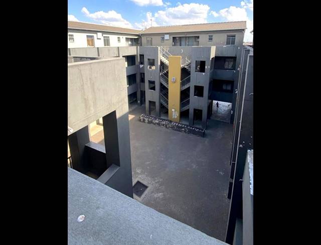 2 BEDROOM APARTMENT FOR SALE IN FLEURHOF